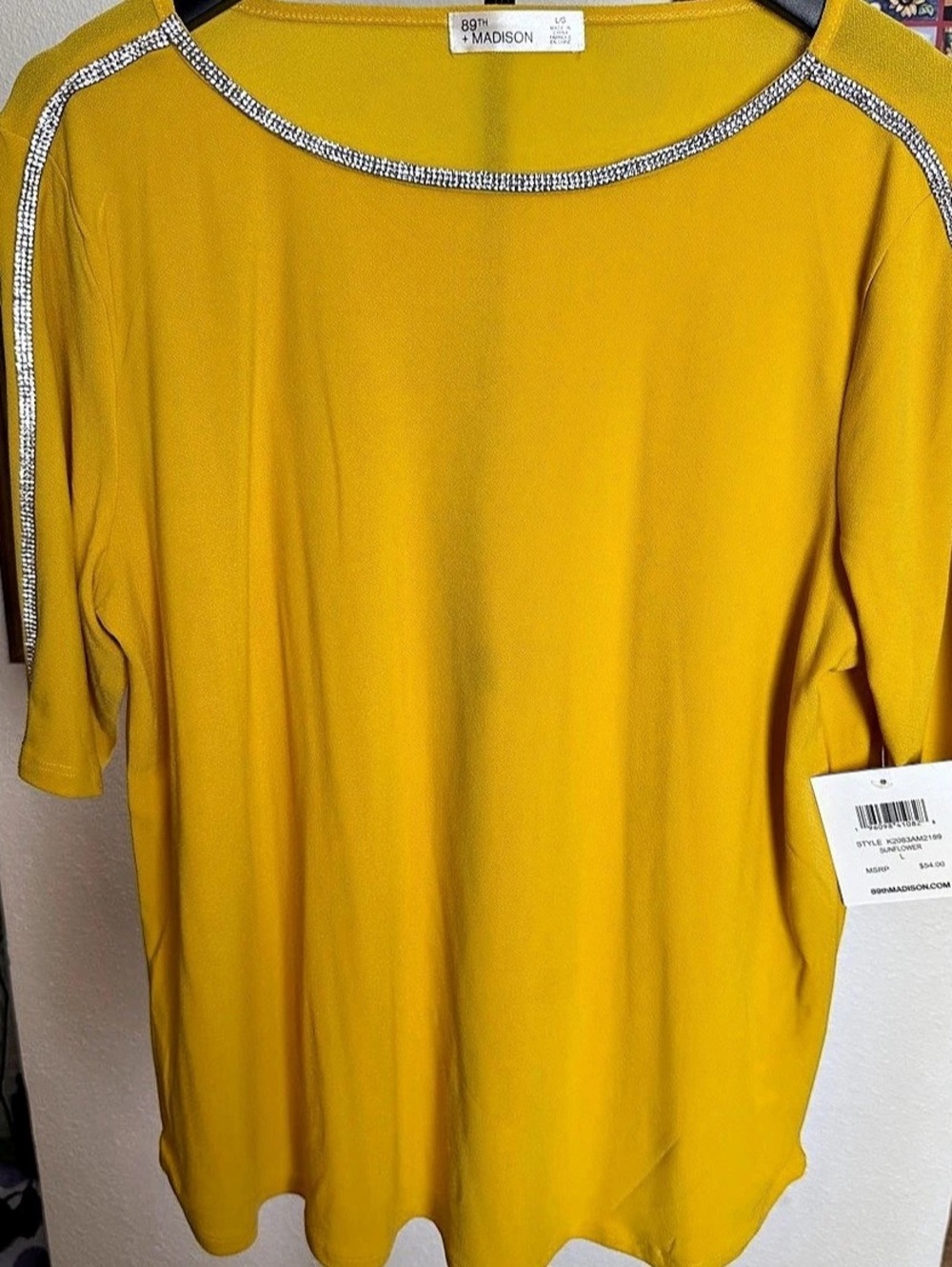 89th & Madison Rhinestone Trim Shoulder Top Yellow Large New with Tags